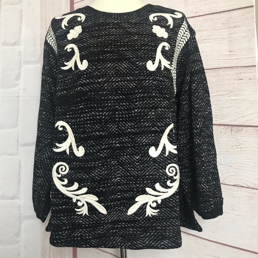 Lucky Brand Embroidered Twill Balloon Pullover 1X